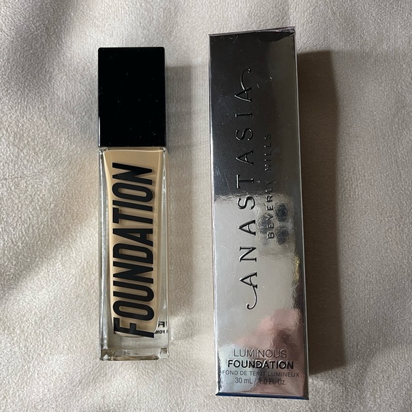 Anastasia luminous Foundation  315N - Picture 10 of 13